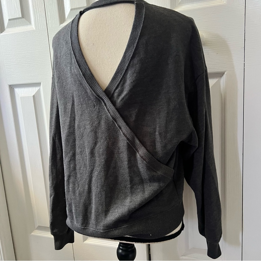 Hollister Open Back Faux Wrap Charcoal Knit Sweateshirt Small